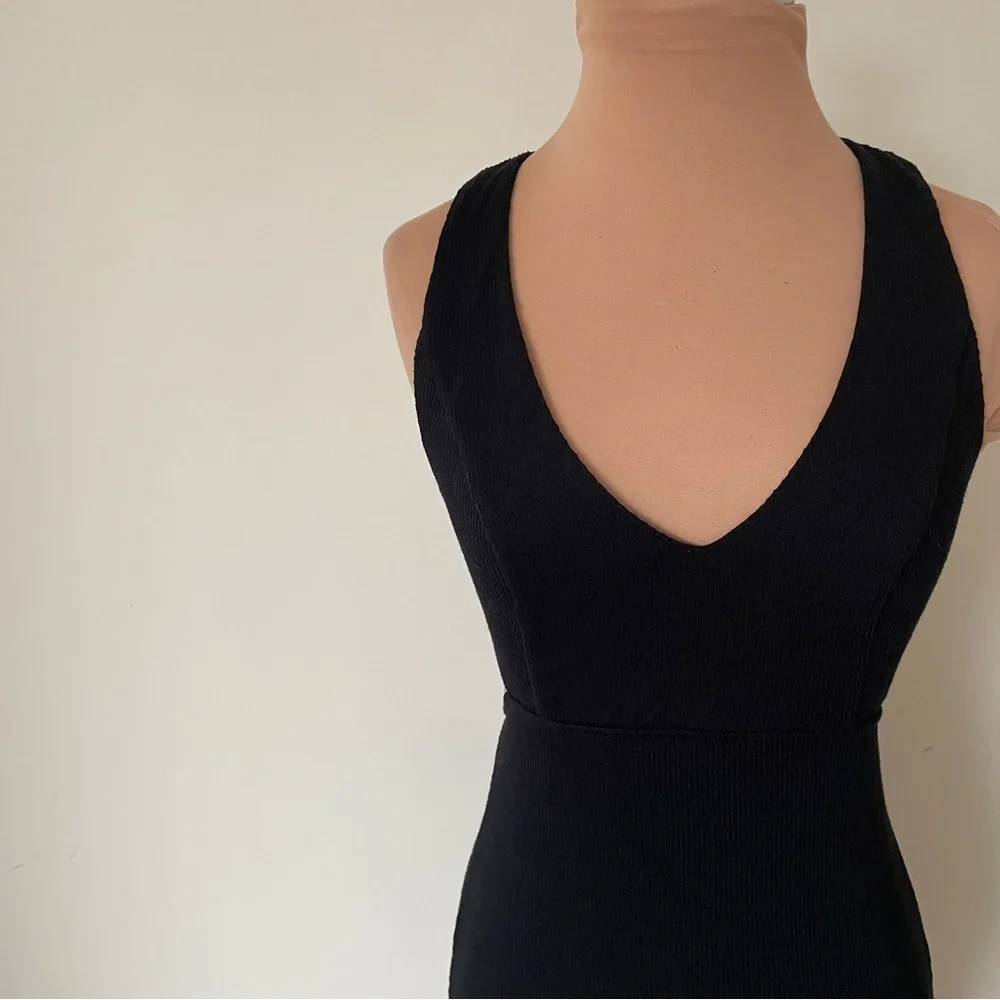FREE PEOPLE Fp Beach Lost and Found Cut Out Black Ribbed V-Neck Dress EUC Sz XS